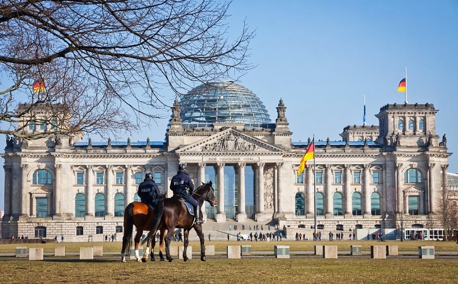 Für Aufgabe der schwarzen Null, Steuersenkung und gegebenenfalls Staatsbeteiligungen an Unternehmen. (Bild: © katatonia82)